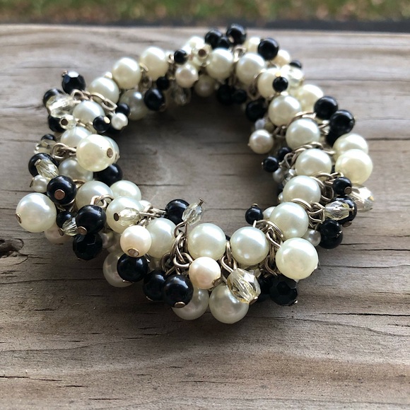 Faux Pearl & Seed Bead Cluster Stretch Bracelet with Silver Tone Chain Accents - Picture 5 of 16